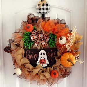 NEW Large Southern Farmhouse Lighted Fall/Halloween Wreath with “Boo Ya’ll” Sign